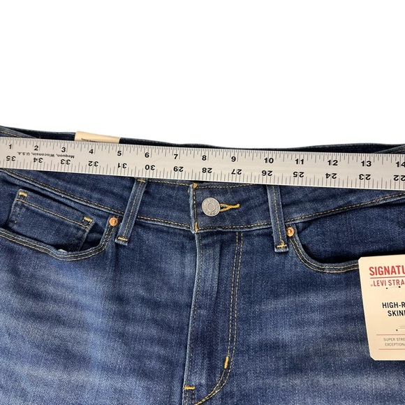 Levi Strauss Signature Women Heritage High Rise Straight Jeans Sz 10L 30/32 NWT - Picture 4 of 6